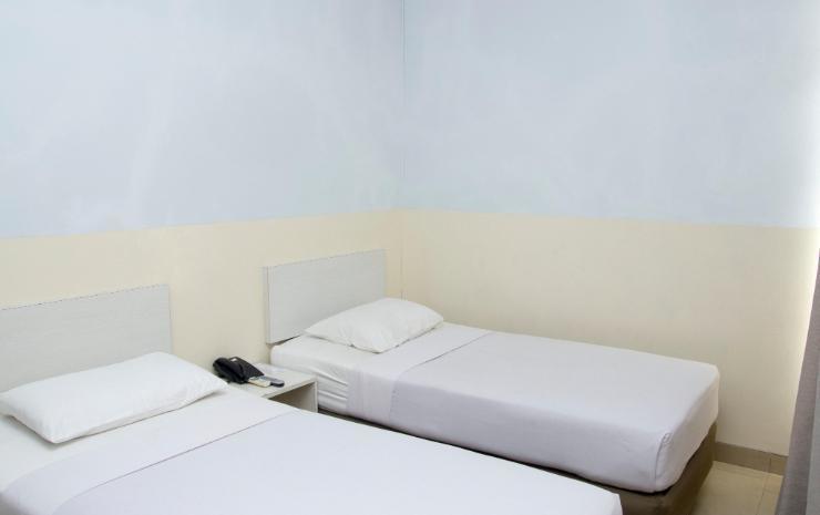 מנאדו Hotel Metropolitan Inn מראה חיצוני תמונה